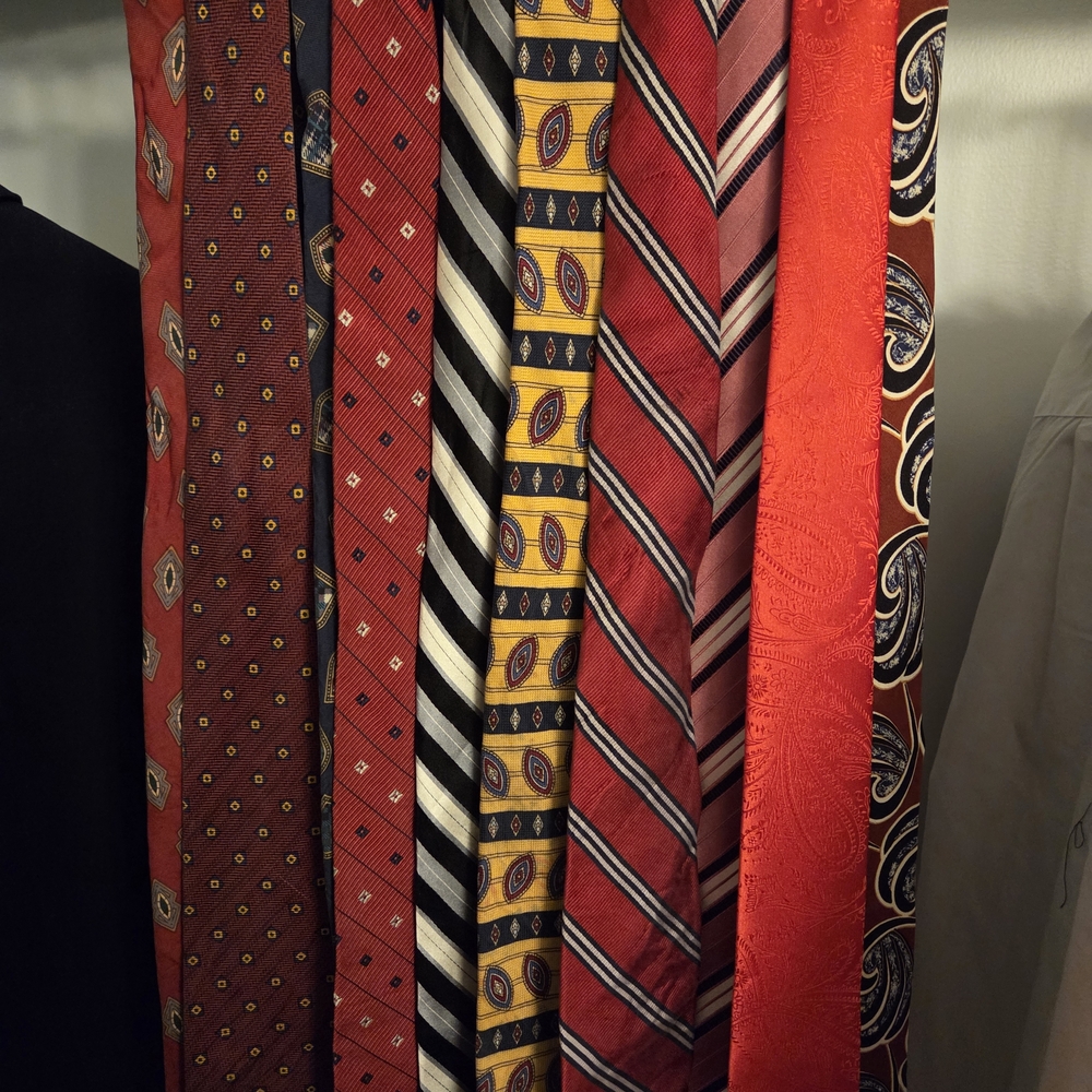 Elegant Men's Tie Collection